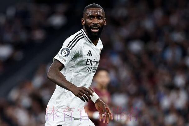 吕迪格在健身房训练 看起来能参加西超杯决赛 吕迪格在健身房训练 看起来能参加西超杯决赛